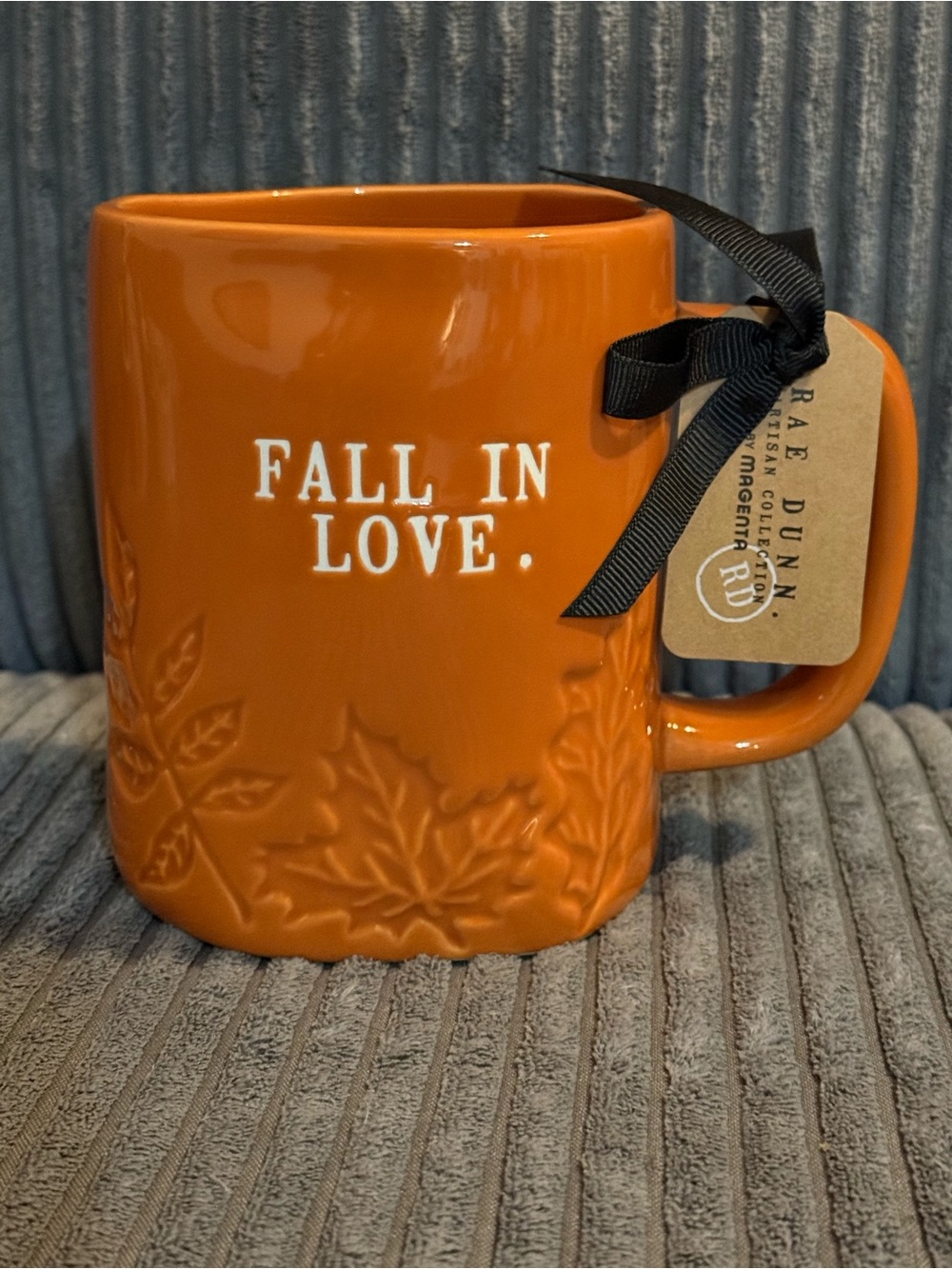 Rae Dunn Orange 'FALL IN LOVE.' Ceramic Mug w/ Sculpted Leaf Pattern NWT
